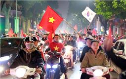 Cả nước ăn mừng với chiến thắng lịch sử của U22 Việt Nam tại SEA Games 30